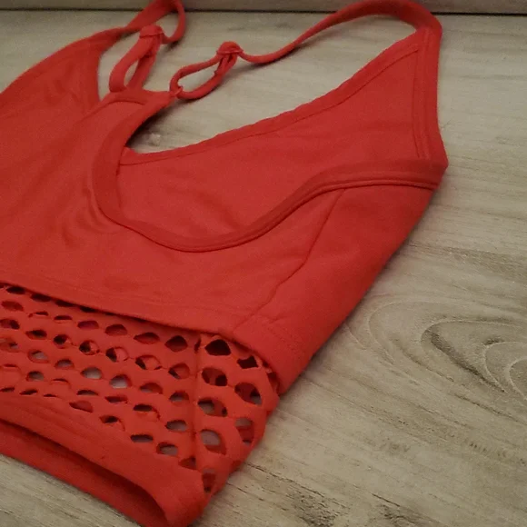 VS PINK Ultimate Sports Bra - Picture 3 of 6